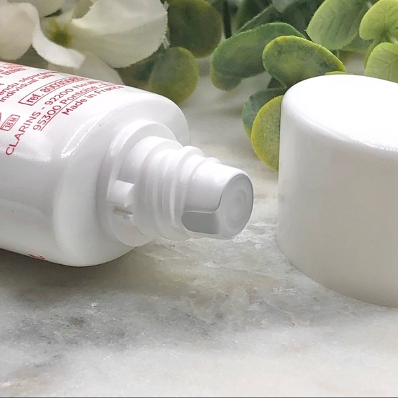 Clarins Gentle Foaming Cleanser With Cottonseed 1.4 Ounce 50 mL Tube Full Size - Picture 4 of 13